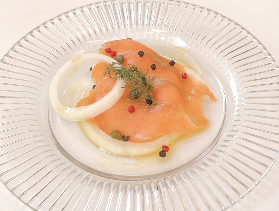 新玉ねぎとサーモンのマリネ