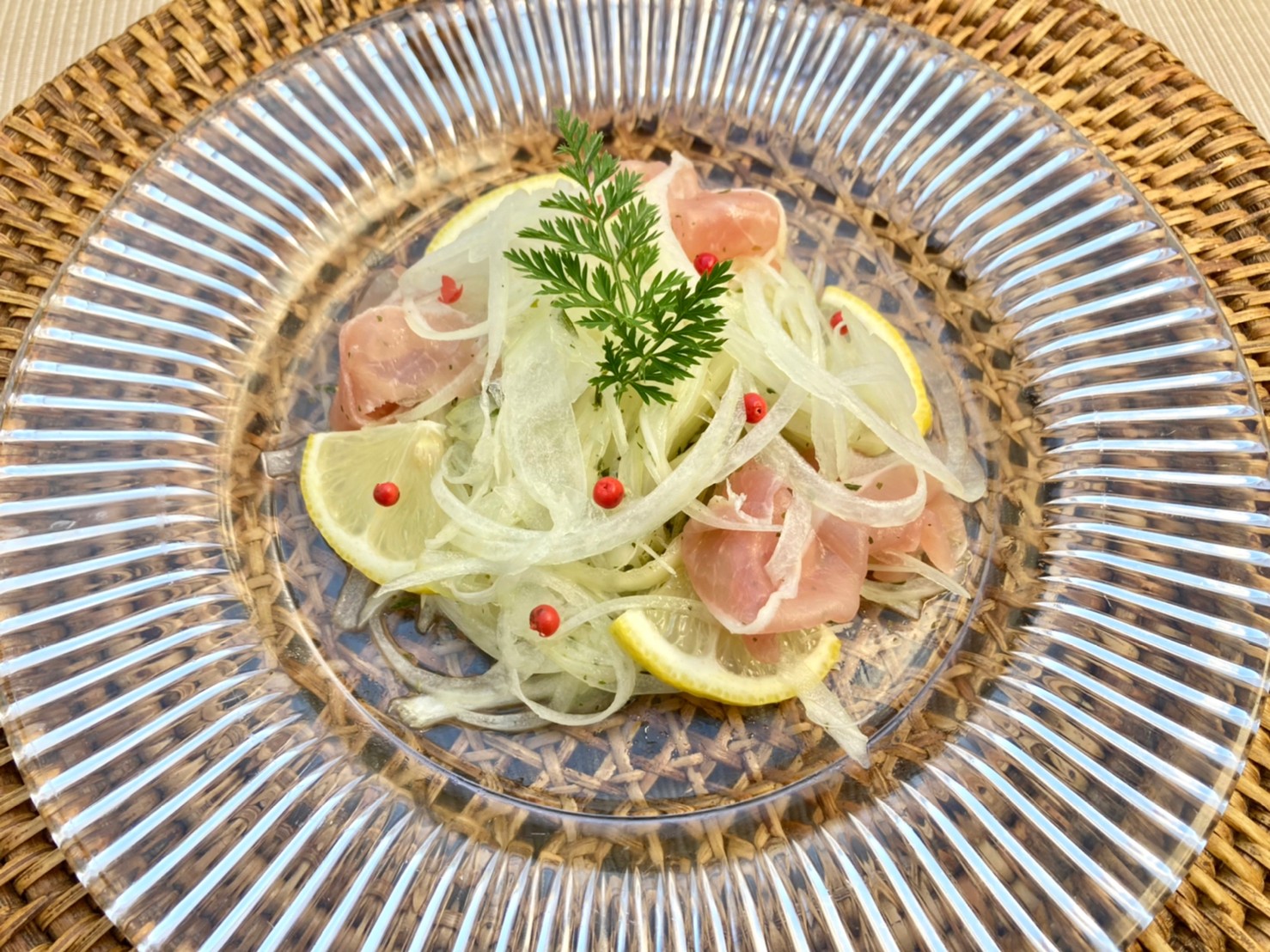 新玉ねぎと生ハムマリネ